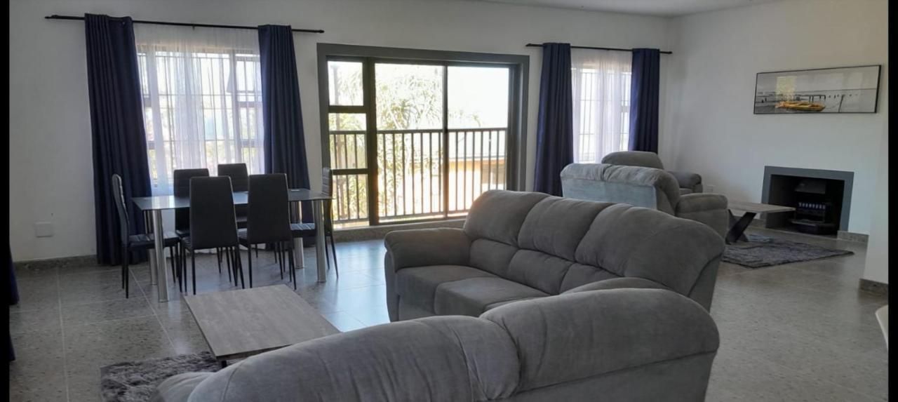 The Wishing Well Guest House Self-Catering Port Edward Buitenkant foto