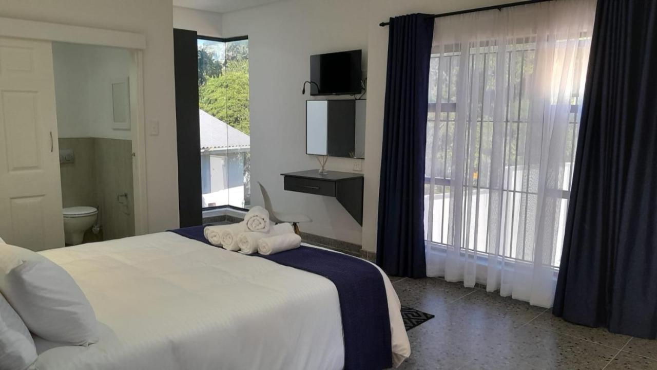The Wishing Well Guest House Self-Catering Port Edward Buitenkant foto