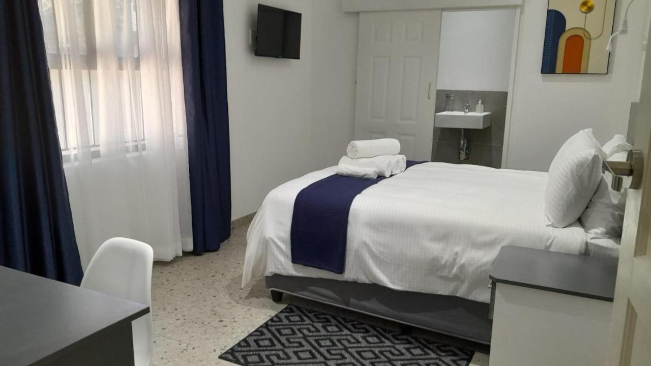 The Wishing Well Guest House Self-Catering Port Edward Buitenkant foto