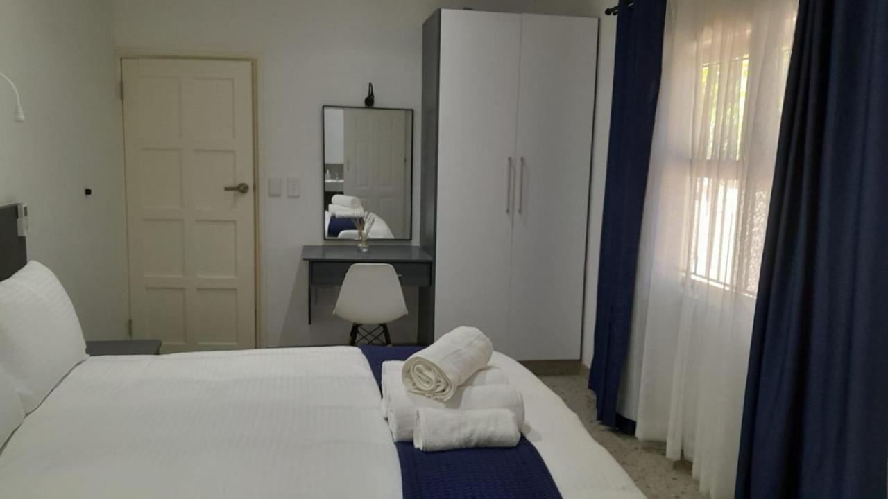 The Wishing Well Guest House Self-Catering Port Edward Buitenkant foto