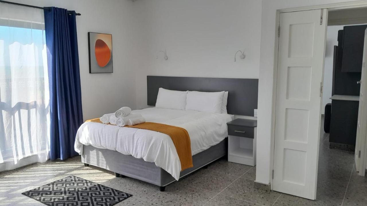 The Wishing Well Guest House Self-Catering Port Edward Buitenkant foto
